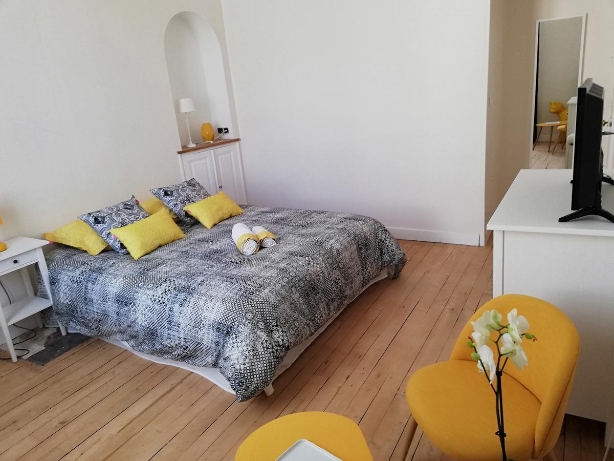 L'Angely - Chambres D'Hotes Niort Ngoại thất bức ảnh